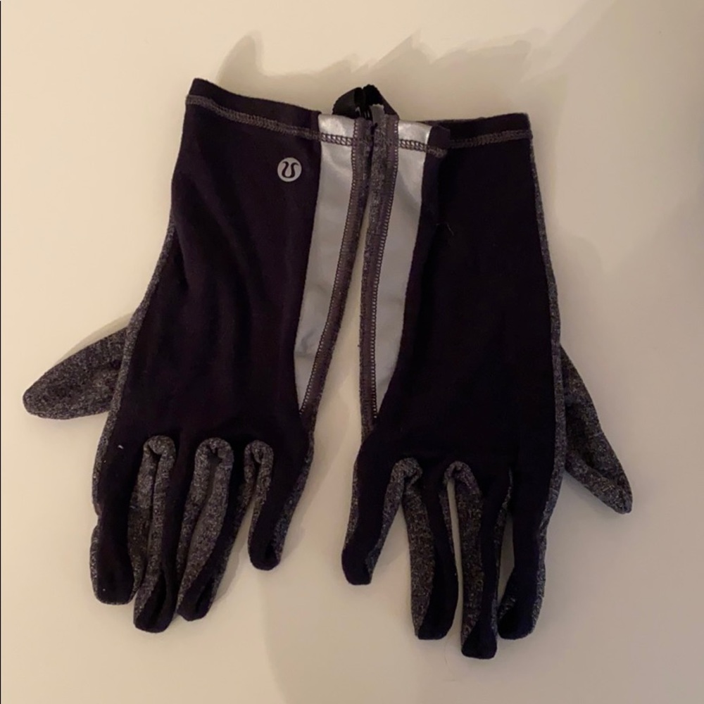 Lululemon athletic gloves